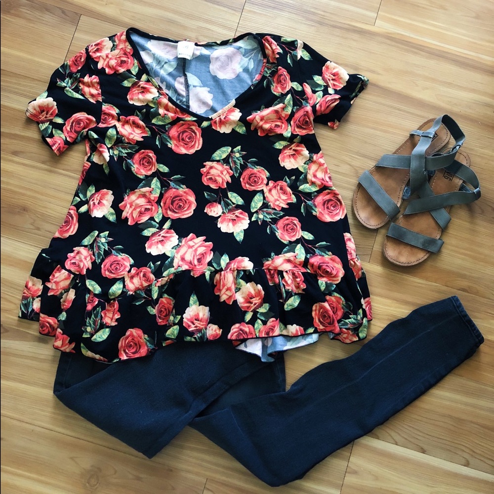 Bonded USA Black Floral flowy shirt - gently used